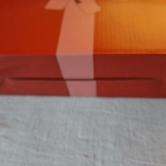 Set of 4 Temptations by Tara Ren and Pink Salad, Dessert Snack plates. - Picture 15 of 15